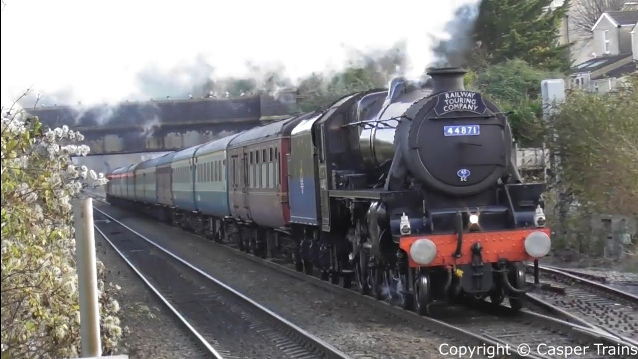 Trains at Oldfield Park