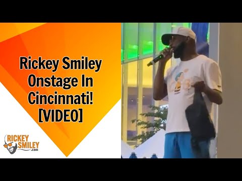 Rickey Smiley Onstage In Cincinnati!