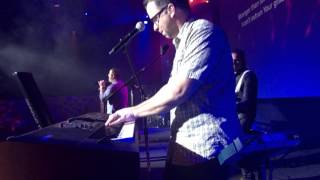 Video thumbnail of "Chasing Me Down - Israel Houghton - Jorge Silvestrini"