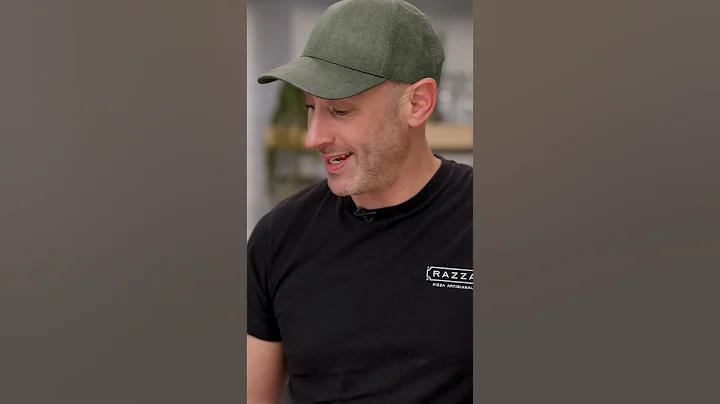 How do I keep my pizza from sticking to the peel? #pizzamaking #pizza #tips