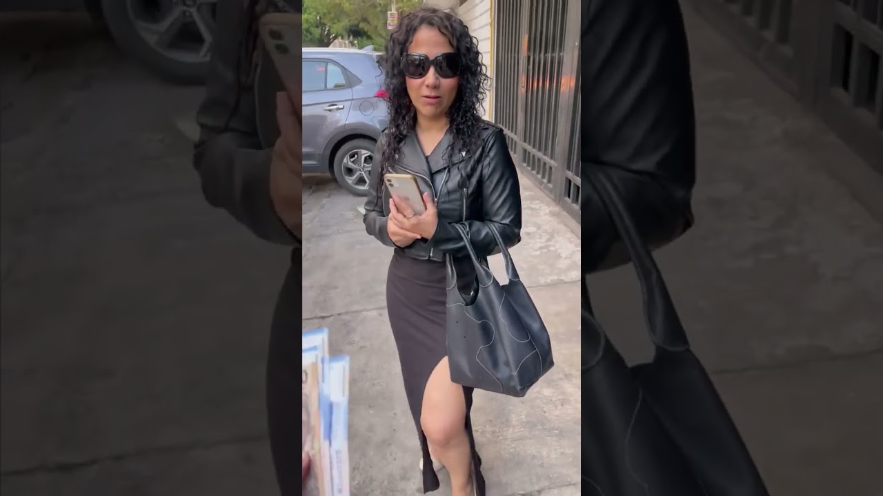 Millonario COMPRA ropa interior de DESCONOCIDAS 😏