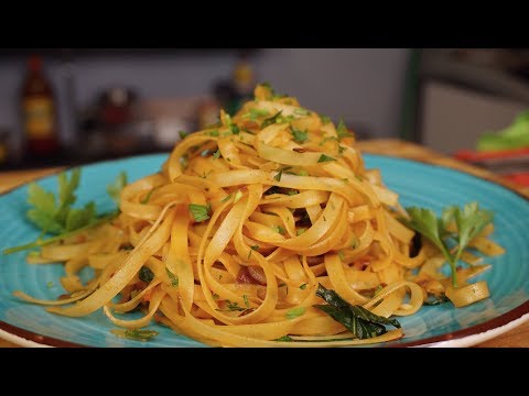 spicy-rice-noodles-recipe---pad-see-ew---what-i-eat-in-a-day-plant-based-vegan-diet