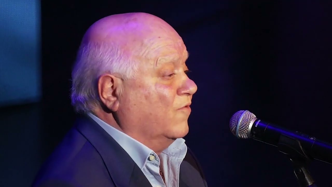 Alik Gyunashyan - Spitakecin mazers // Ալիկ Գյունաշյան - Սպիտակեցին մազերս