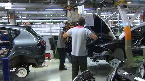 Volkswagen searches for those responsible for emission rigging