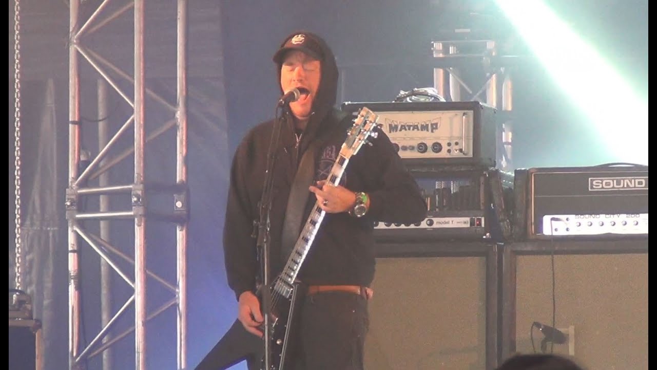 Watch Conan - Foehammer + Hawk As Weapon - Live Hellfest 2014 on YouTube Watch Conan - Foehammer + Hawk As Weapon - Live Hellfest 2014 on YouTube