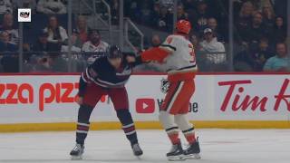 Details Adam Lowry Drops The Gloves With Travis Mitchell Guide