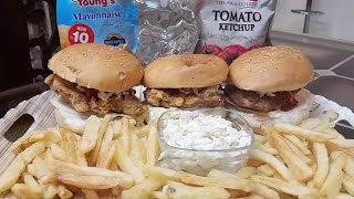 Crispy Zinger Burger Recipe By(mom's secret)