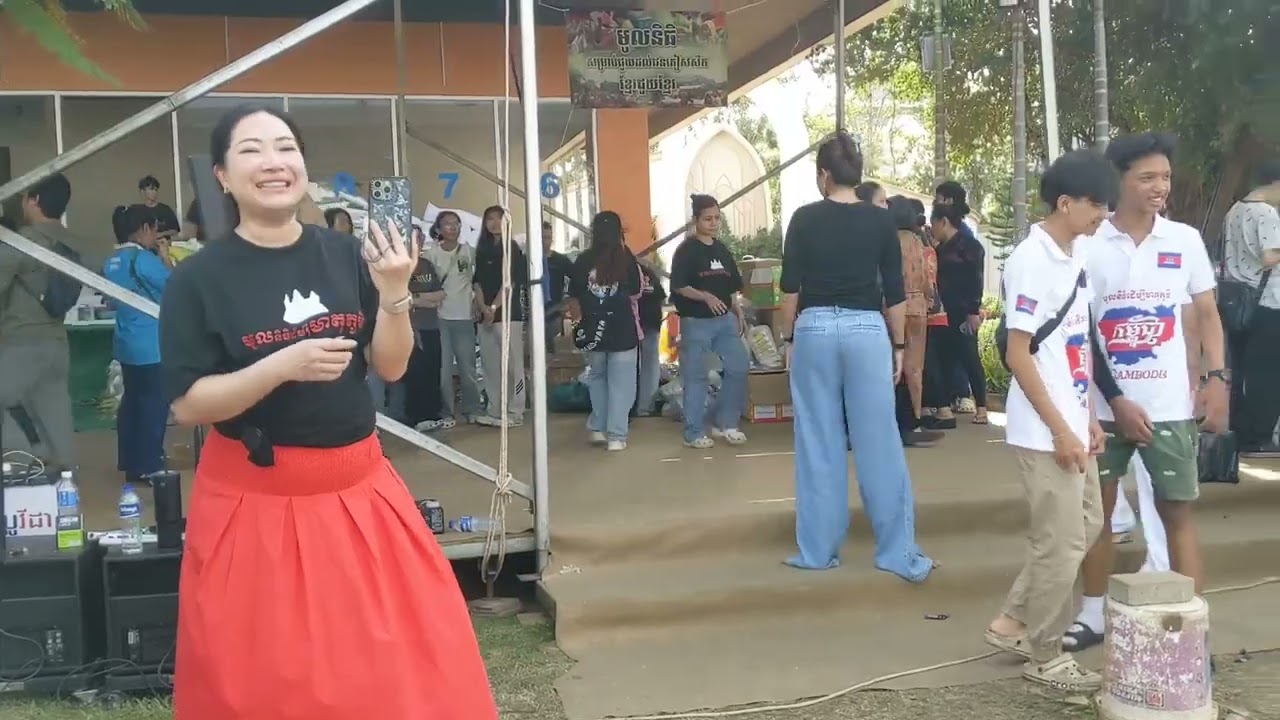 យើងខ្ញុំនាំអំណោយផ្ញើជូនវីរកងទ័ពជួរមុខ