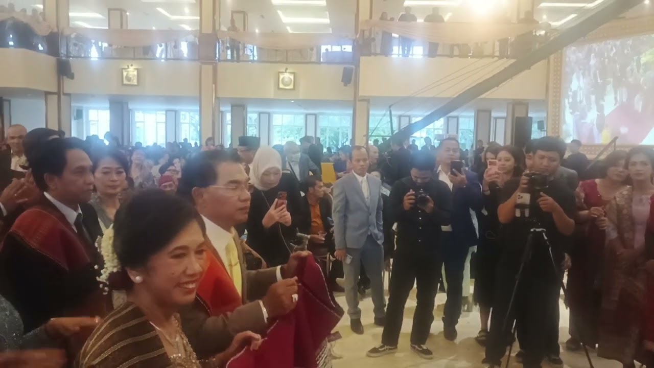 PESAN ANTONI SILABAN KEPADA BESANNYA SEBELUM SEMATKAN ULOS SAAT PERNIKAHAN PUTRINYA