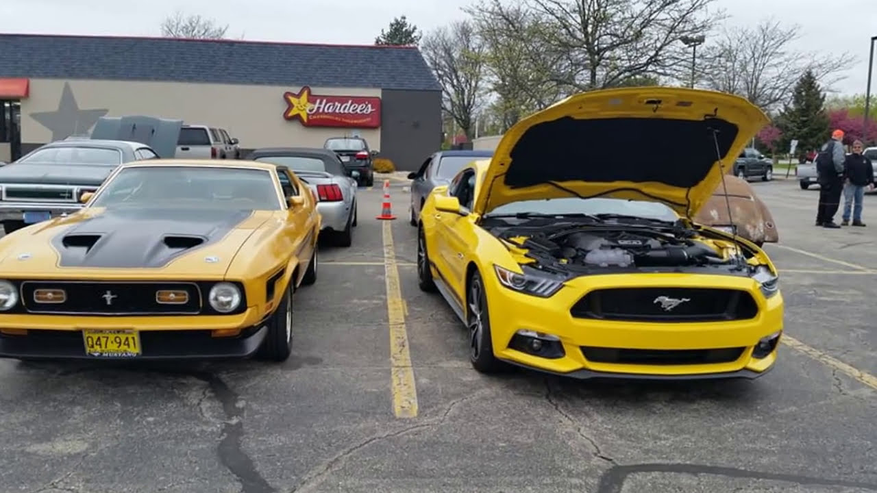 Delafield Wisconsin Hardee's Car Show 5/9/2017 YouTube