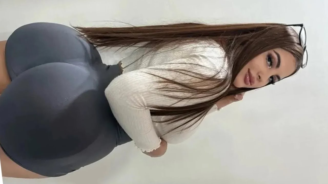 Adelina Manaut 🔥 Curvy Plus Size Model Taking Over | Bio, Size, Wiki