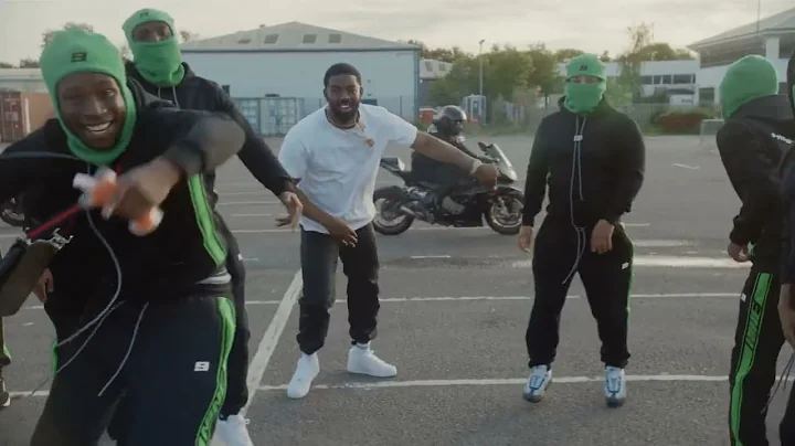 Pop Smoke-"Showing Off" ft. Fivio foreign, Tion Wayne & Bandokay