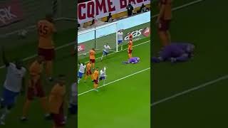 Gedsondan Inanılmaz Bir Frikik