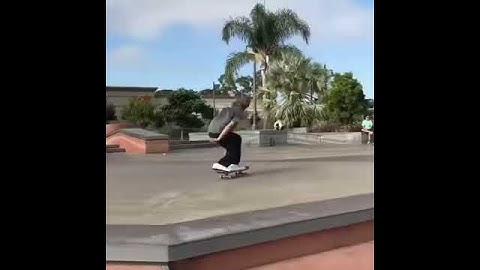 Effortless kickflip up @dylanjaeb 🎥: @sean.pushea #shralpin #skateboarding | Shralpin Skateboarding