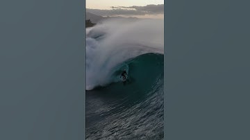Incredible Pipeline Wave! #short #wavesoftheworld