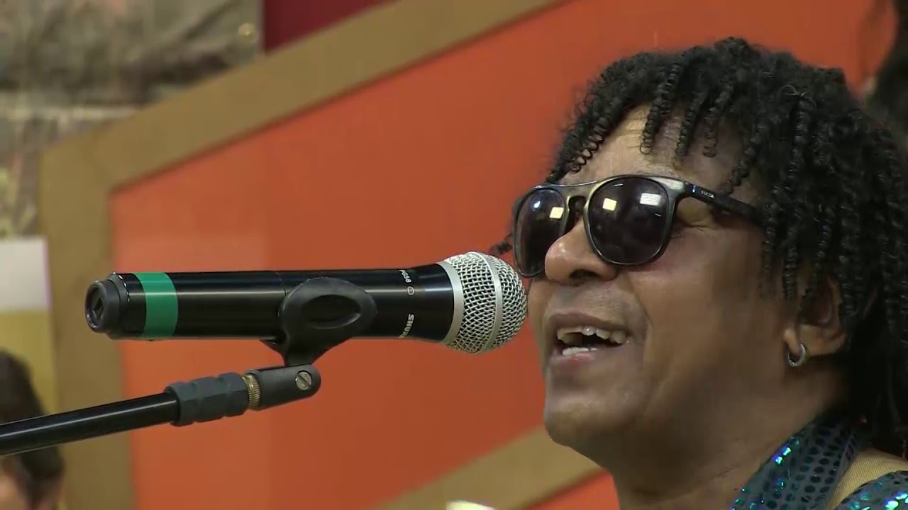 CANTOR EDSON JUNIOR NO FESTA POPULAR