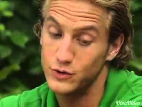 Video: Eugenio Siller Memukul Dengan Perut Besi