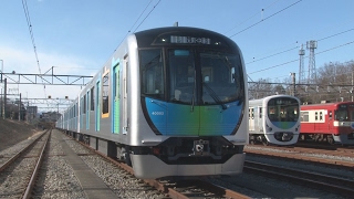 新車両は「アイデア満載」 西武鉄道