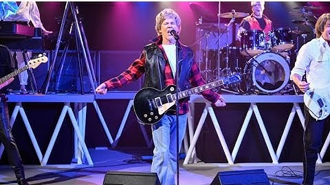 Kevin Bacon Channels Bryan Adams in Hilarious 