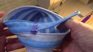Make a Cute Little Bag from Zipper Yardage