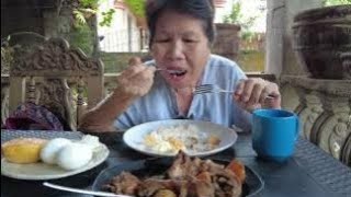 Pinatuyong Adobong Manok Sa Calamansi At Bawang With Boiled Egg.kain Po