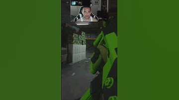 Is the AUG the best gun in mw2? #cod #mw2 #shorts #youtubeshorts