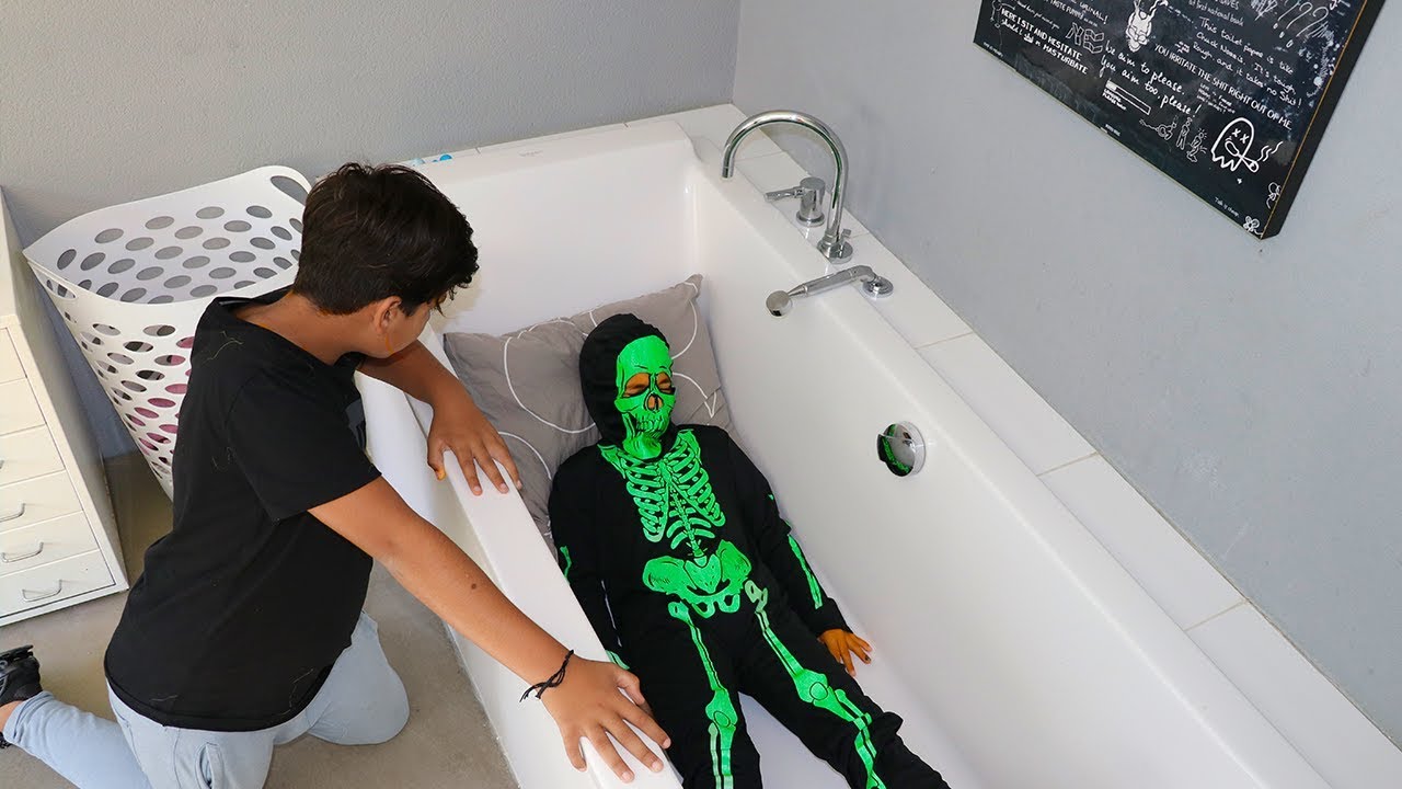 Adel and sami play hide and seek with masks