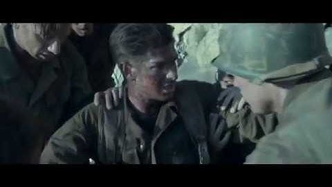 Hacksaw Ridge - Doss saves the sergeant