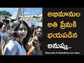 Actress Anushka mobbed by fans at Tirumala