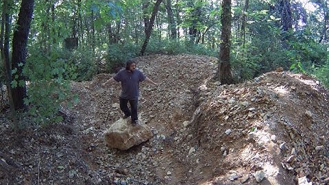 How to Find Flint in Rivers and Flintknapping arrowheads for hunting