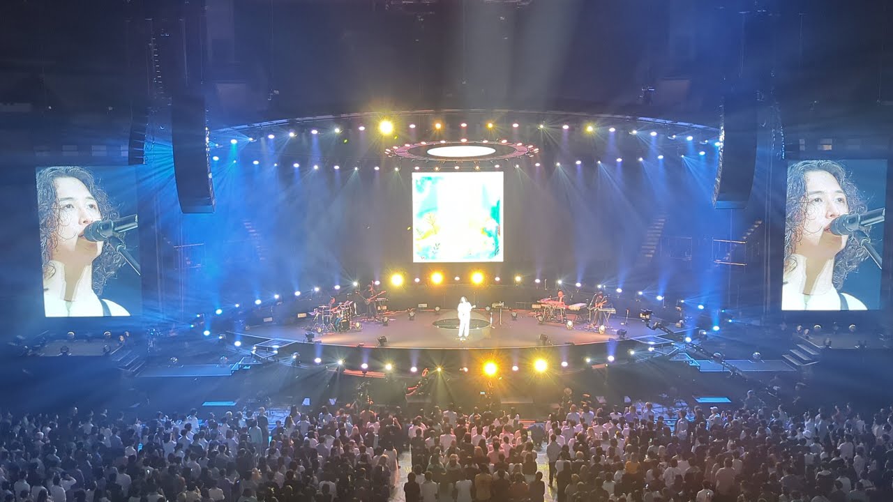 彼は天井から見ている｜そろの