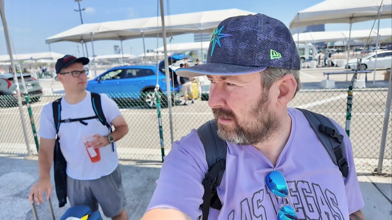 Leaving The Heat Of Las Vegas - Travel Day To Long Beach / Eating 4th Horseman Pizza & Spooky Treats