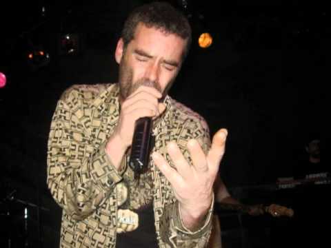 Putar Bébé Damia - Pierpoljak