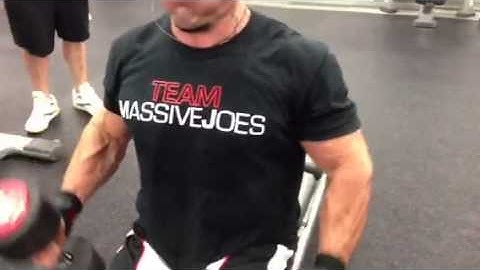 MassiveJoes.com - Nick Jones Trains Biceps - 18kg (40lbs) Seated Dumbbell Hammer Curls Bicep