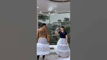 Lưu ý cho các dâu khi mặc váy cưới và ngồi với tùng to