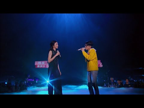 莫文蔚Karen搭档素人粉丝合唱《爱》，嗓音独特惊艳全场！