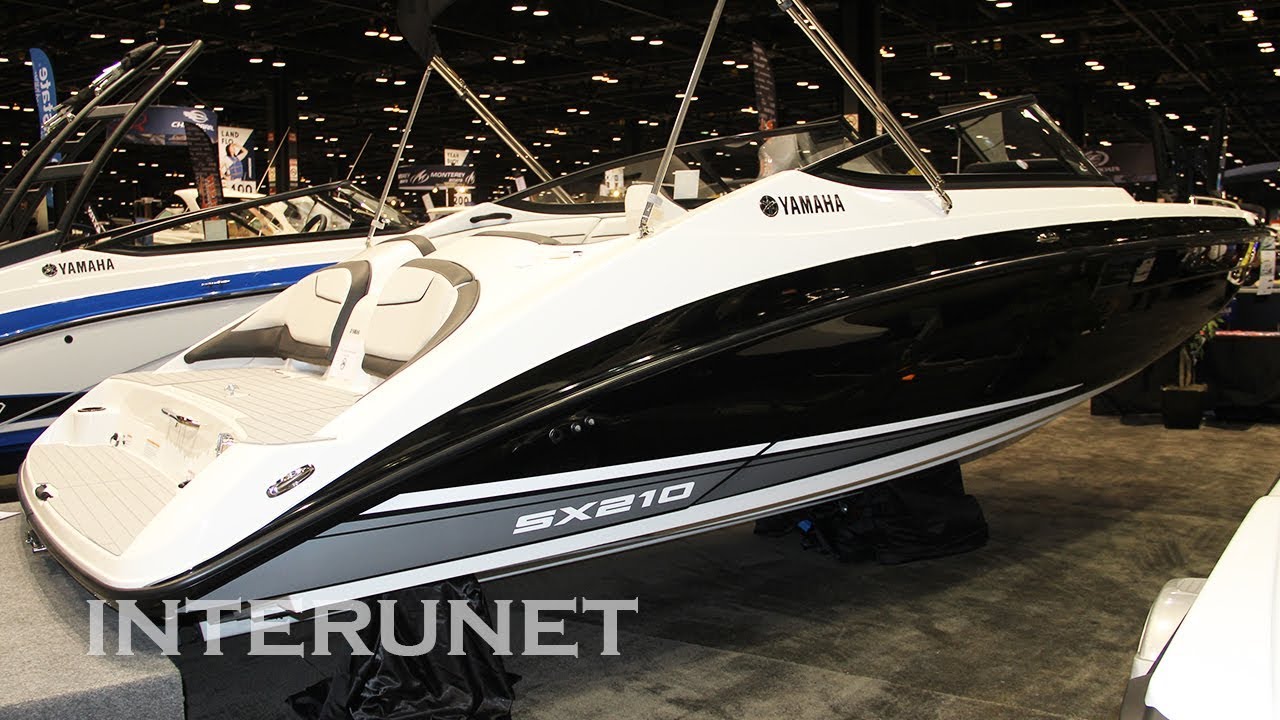 ⁣2019 Yamaha SX210 - 21' boat overview
