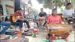 si jiteng tukang kendang.,..