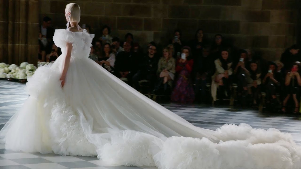 Giambattista Valli Bridal Spring 2025 | Barcelona Bridal Fashion