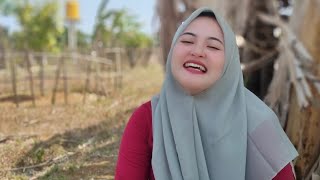 Woow Bikin Betahnemenin Neng Riri Bidadari Desa Cantik Dan Montok Aktivitas Di Kebun