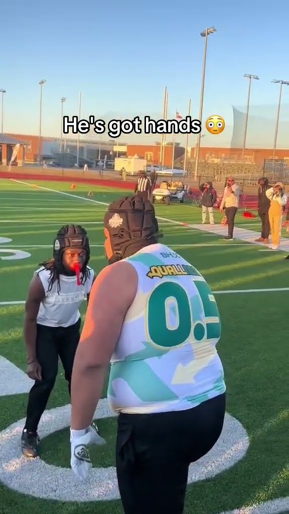 He's got hands ?‍? (via @champ7v7/TT)
