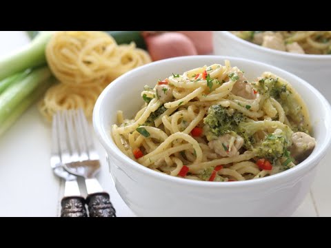 Video: Kipfilet Met Pasta, Broccoli En Groenten