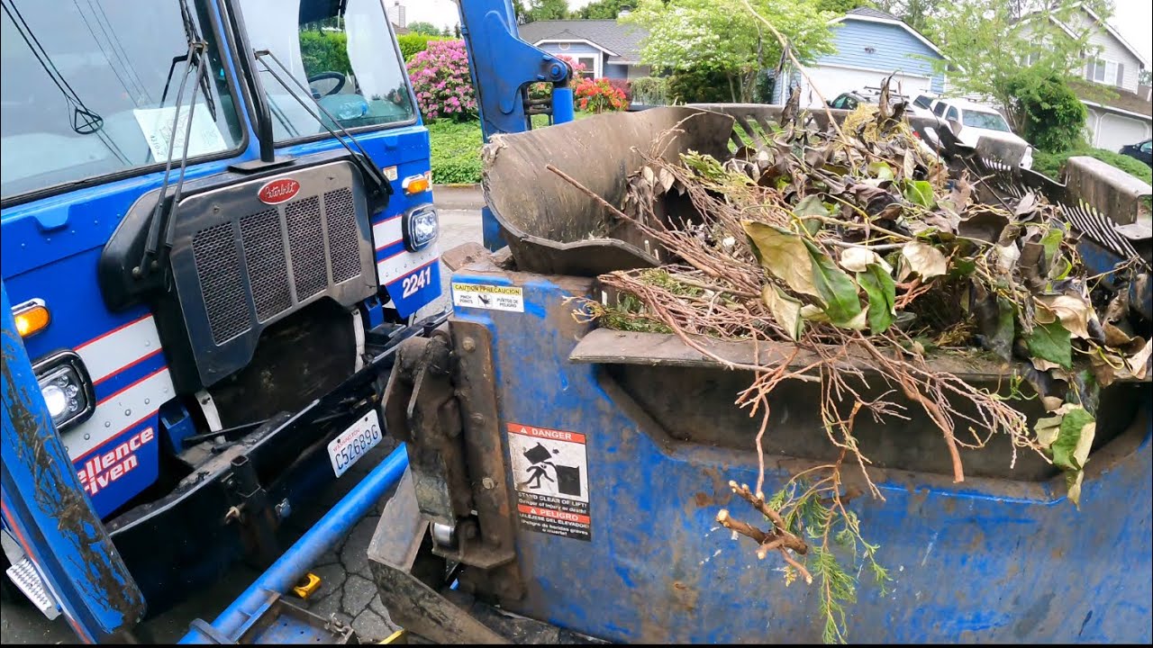 Curotto can garbage truck compost POV