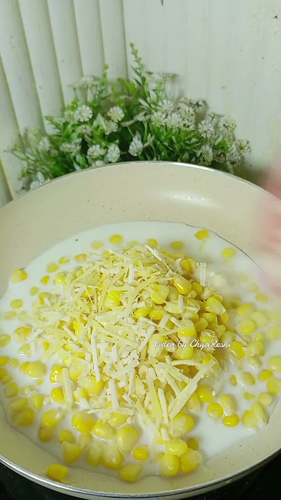 yummy #music #electronicmusic #housemusic #dj #makanenak #campurmakanan #food #makanansendiri