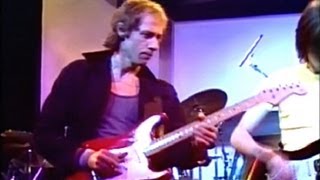 Video voorbeeld van "Dire Straits - Down to the Waterline 1979 Live Video"