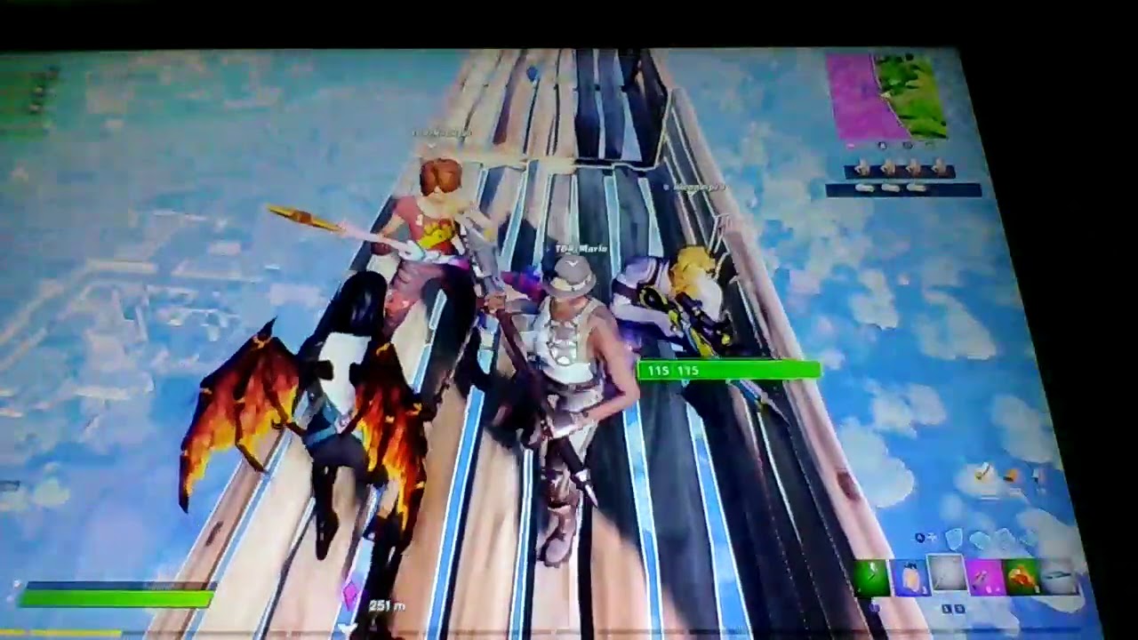 Skaibase uida sale muy bien