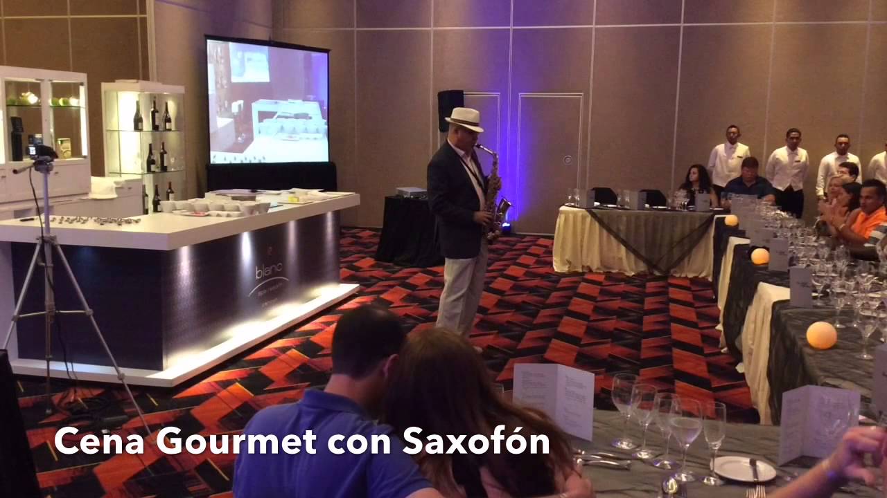 Saxofonista Cancun, Saxofon Cancun - YouTube