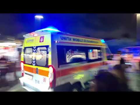 Video Noemi cade dal palco del concerto a San Salvo Marina: ferita alla testa, trasportata in ospedale