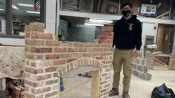 Masonry building a arch