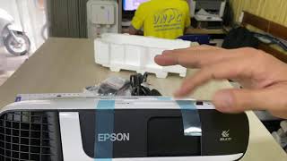Đập hộp máy chiếu Full HD Epson EB-FH52!  Có gì mới lạ?